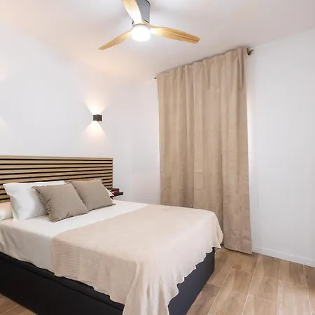 Moderno, Amplio Y Muy Cómodo Apartamento Valencia