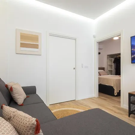 Apartamento Moderno, Amplio Y Muy Cómodo *