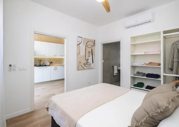Moderno, Amplio Y Muy Comodo * Valencia