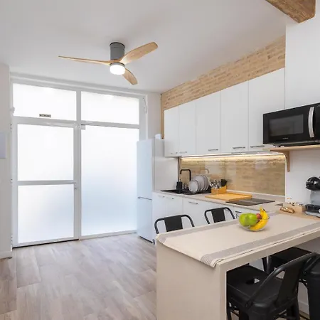 Moderno, Amplio Y Muy Comodo Apartamento *