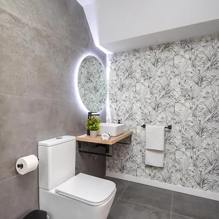 Moderno, Amplio Y Muy Comodo Apartamento *